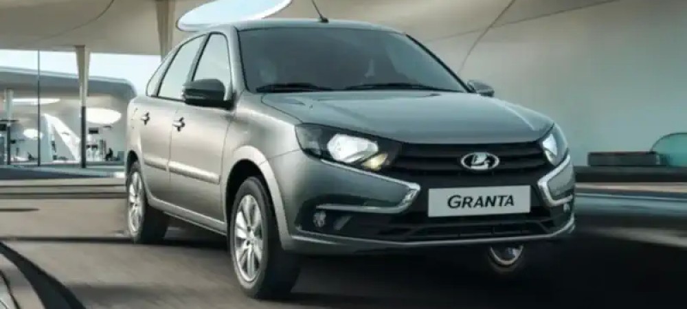 АвтоВАЗ начал продавать новую «Ладу» за 600 тысяч... Кто её купит?